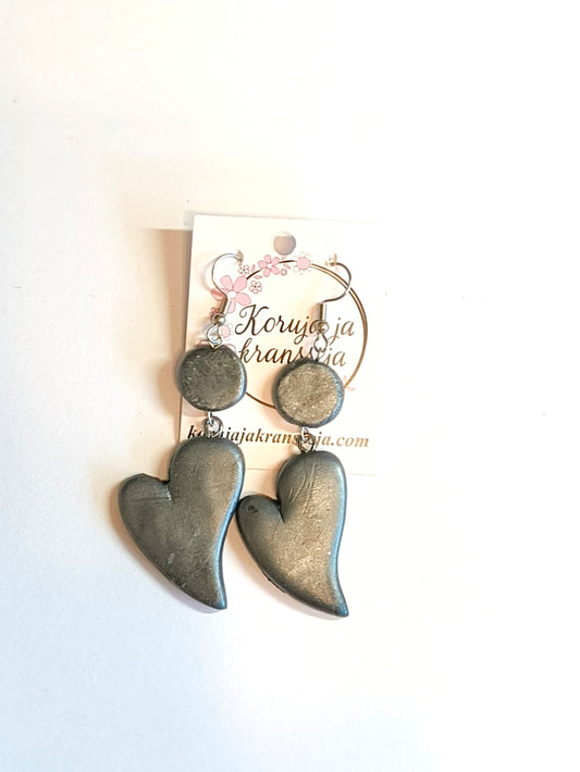 Isot sydän korvakorut