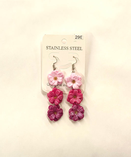 Hohtavat kolmen kukan korut