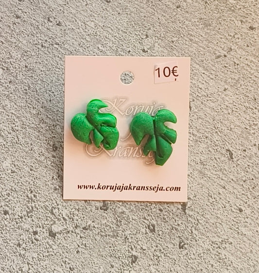 Peikonlehtikorvakorut