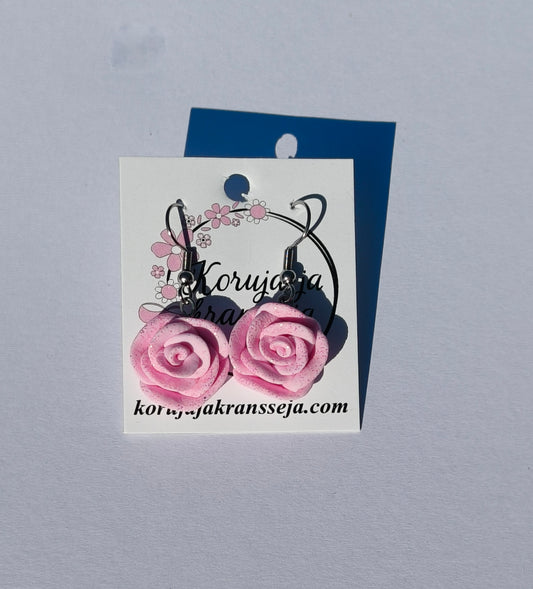 Glitteriruusu Korvakorut, Roikkuvat