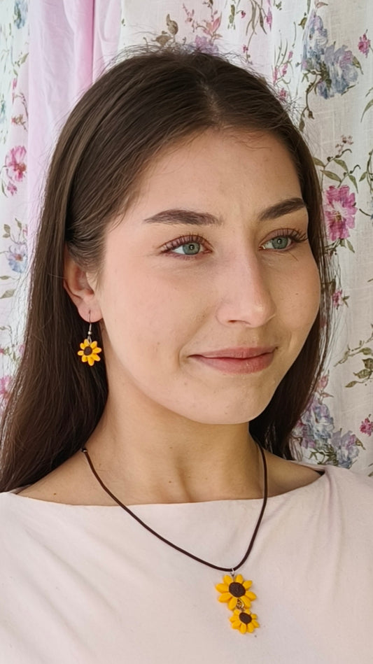 Auringonkukka Kaulakoru, Kaksi Kukkaa