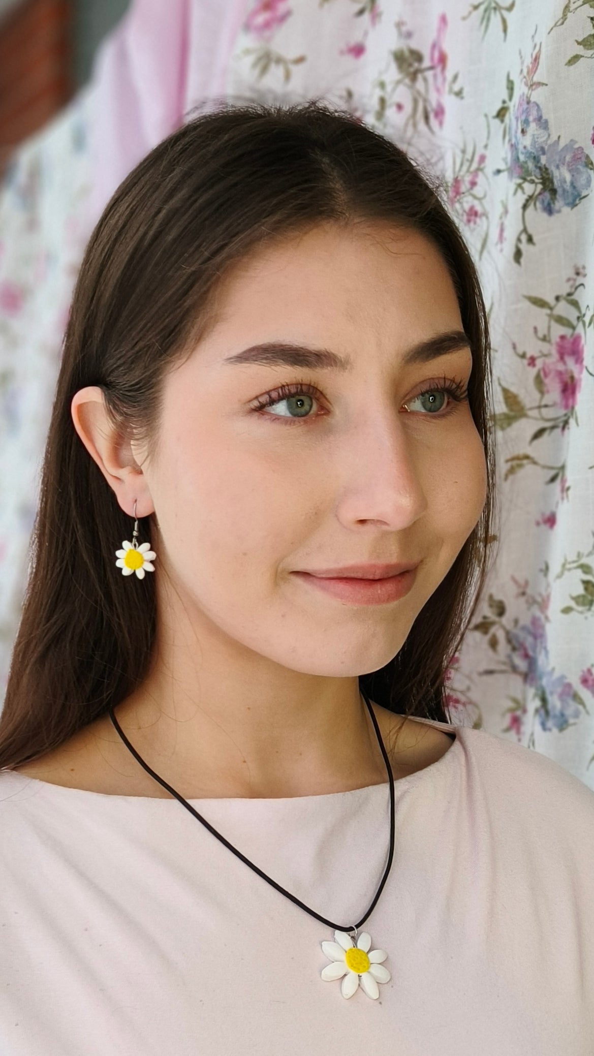 Daisy Earrings, Dangling