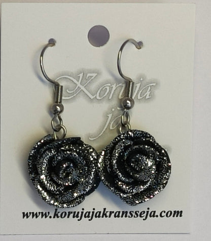 Glitteriruusu Korvakorut, Roikkuvat